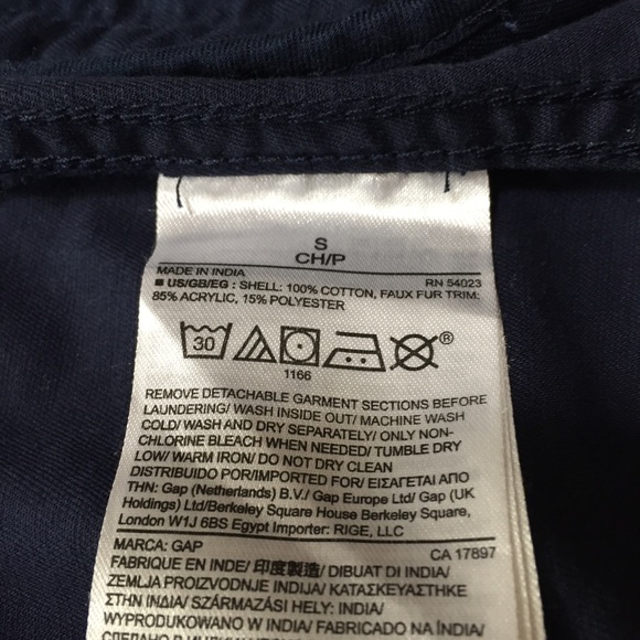 Gap Women’s Faux Fur Hooded - Picture 12 of 12